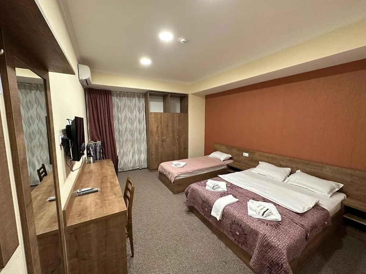 5 Rooms Near 300 Aragveli Metro Station Tiflis 0*,