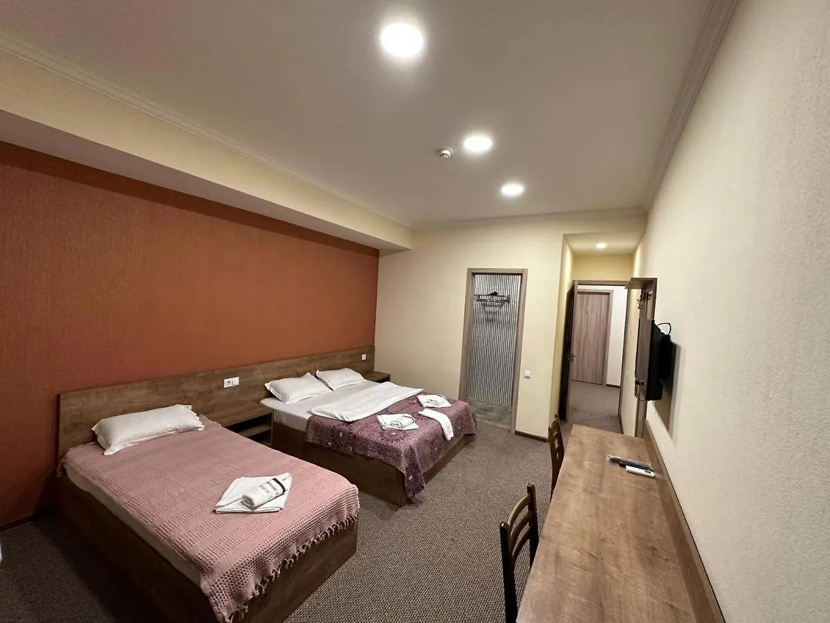 5 Rooms Near 300 Aragveli Metro Station Tiflis 0*,