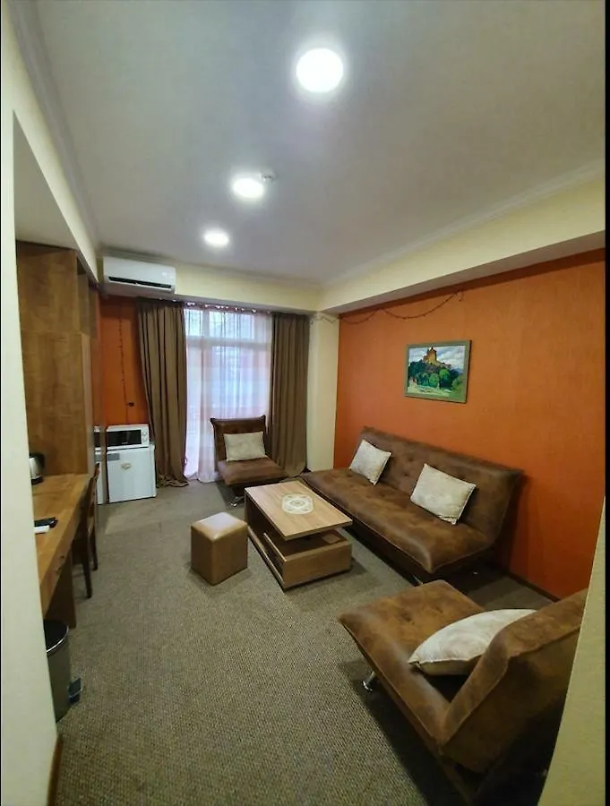 5 Rooms Near 300 Aragveli Metro Station Tiflis