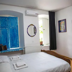 In The Center Of The City 2rooms Хостел